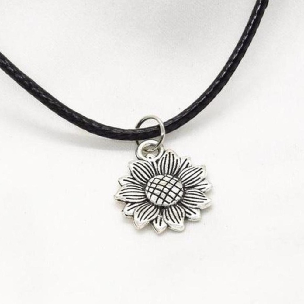 Silver Flower Necklace